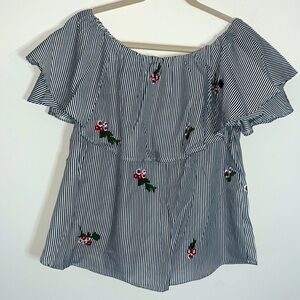 Miss Me NWT black pinstripe with floral embroidered top